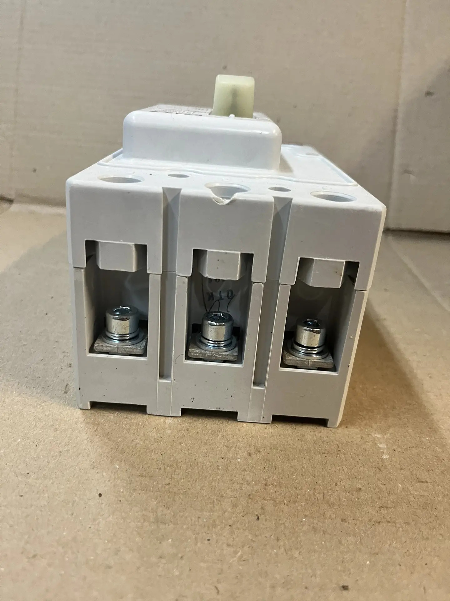 i (4)
